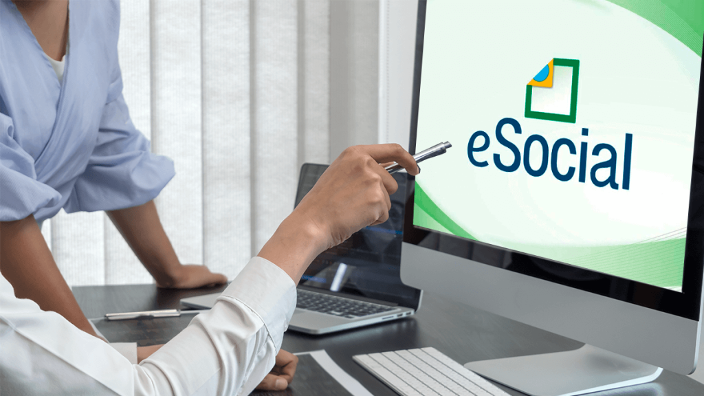Esocial triaz